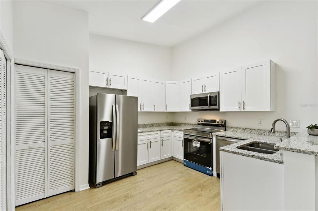 For Rent: $1,700 (3 beds, 2 baths, 1222 Square Feet)