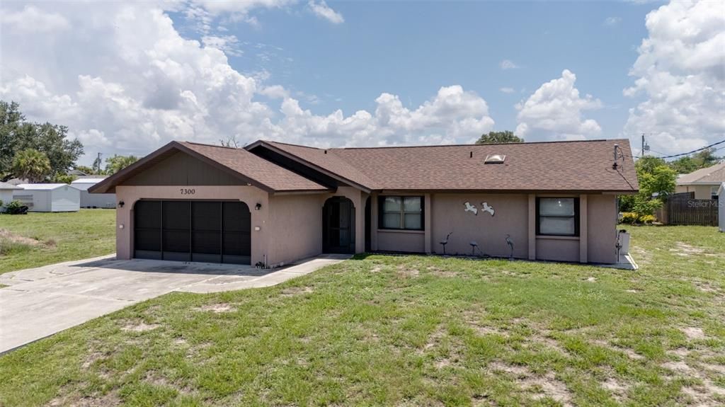 For Sale: $330,000 (2 beds, 2 baths, 1648 Square Feet)