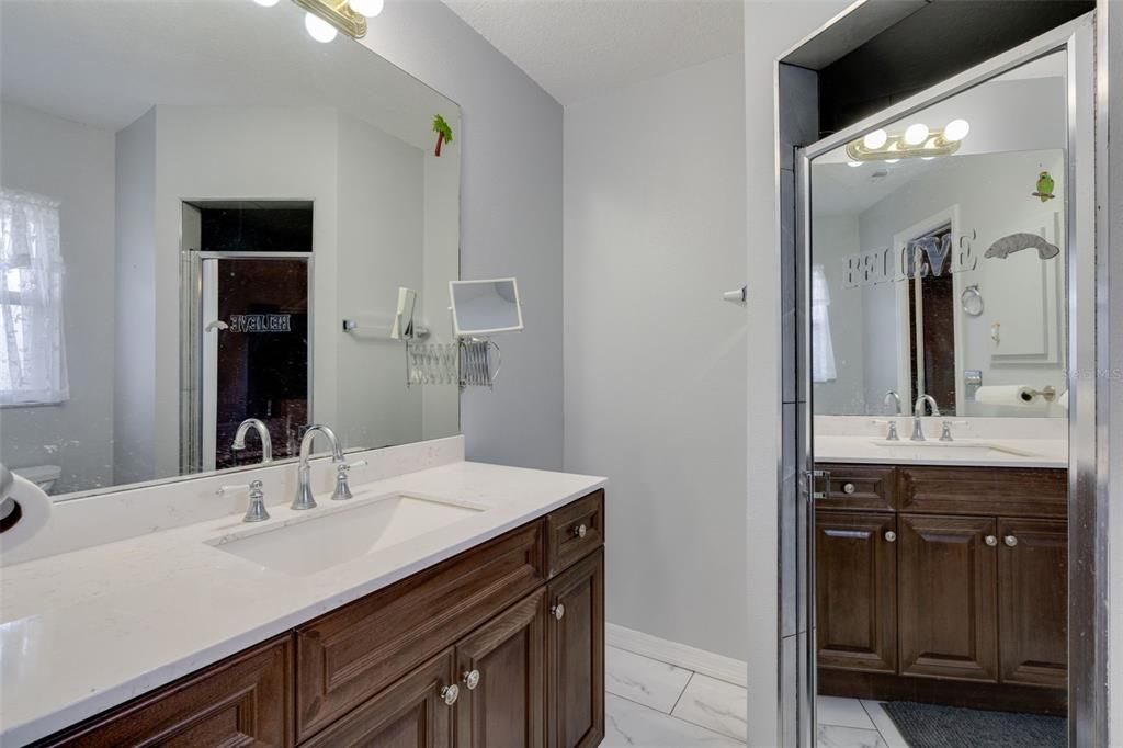 For Sale: $330,000 (2 beds, 2 baths, 1648 Square Feet)