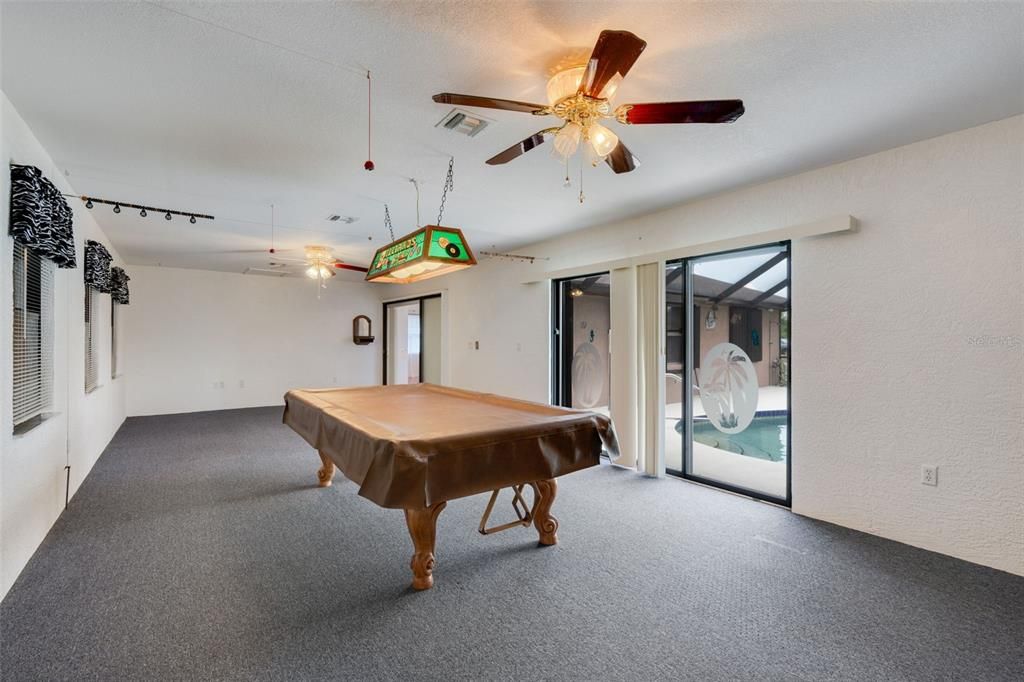 For Sale: $330,000 (2 beds, 2 baths, 1648 Square Feet)