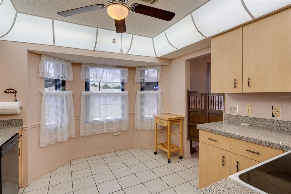 For Sale: $330,000 (2 beds, 2 baths, 1648 Square Feet)