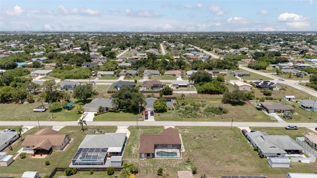 For Sale: $330,000 (2 beds, 2 baths, 1648 Square Feet)