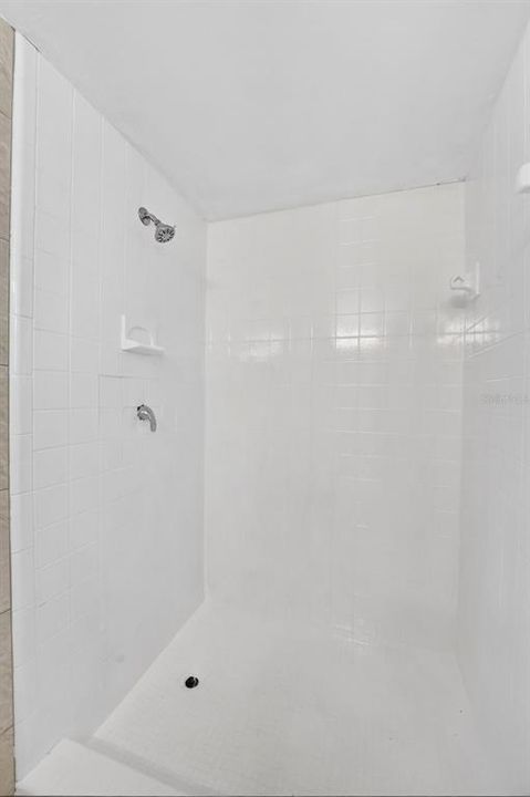 На продажу: $309,900 (3 спален, 2 ванн, 1297 Квадратных фут)
