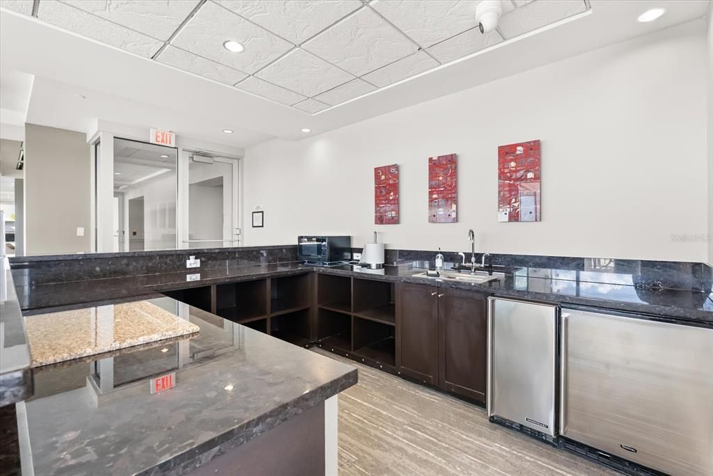 For Rent: $2,875 (2 beds, 2 baths, 1198 Square Feet)