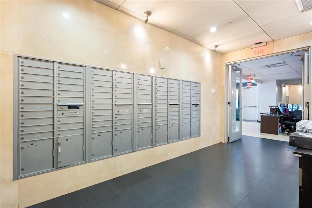 For Rent: $2,875 (2 beds, 2 baths, 1198 Square Feet)