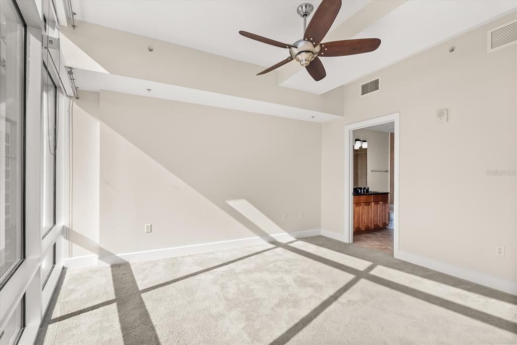 For Rent: $2,875 (2 beds, 2 baths, 1198 Square Feet)