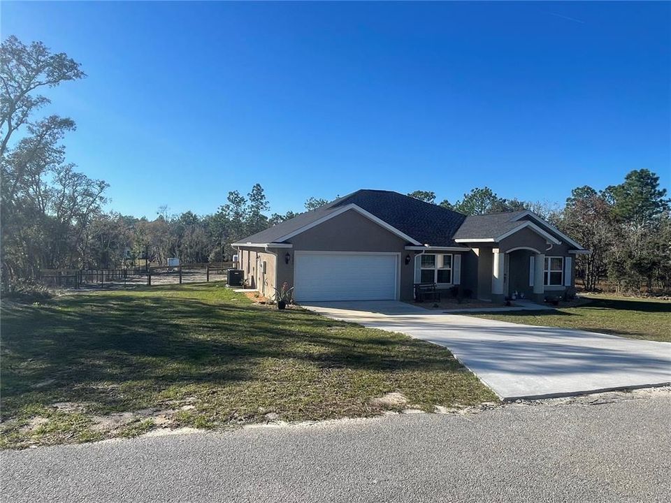 На продажу: $57,900 (1.98 acres)