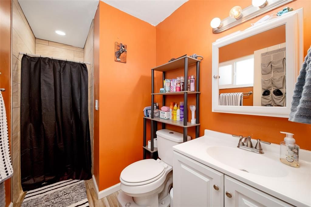 На продажу: $210,000 (3 спален, 2 ванн, 894 Квадратных фут)