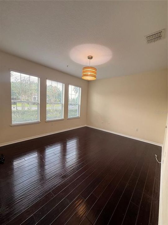 В аренду: $2,600 (3 спален, 2 ванн, 1643 Квадратных фут)