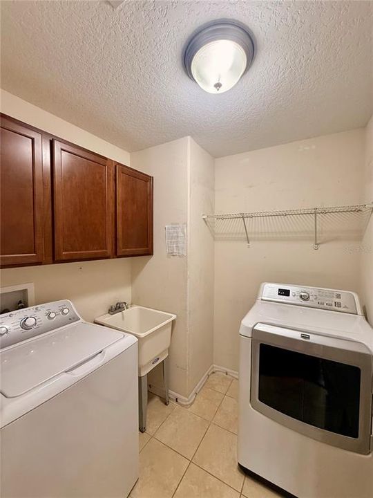 В аренду: $2,600 (3 спален, 2 ванн, 1643 Квадратных фут)