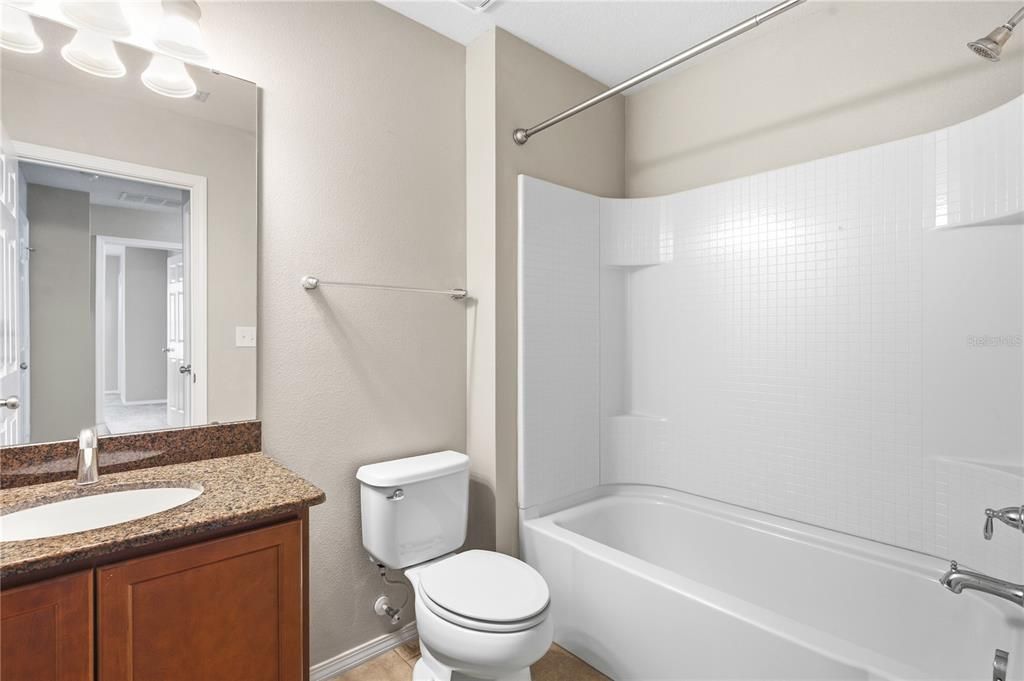 For Sale: $220,000 (2 beds, 2 baths, 1280 Square Feet)
