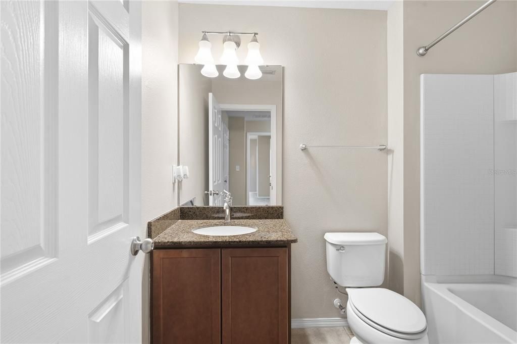 For Sale: $220,000 (2 beds, 2 baths, 1280 Square Feet)