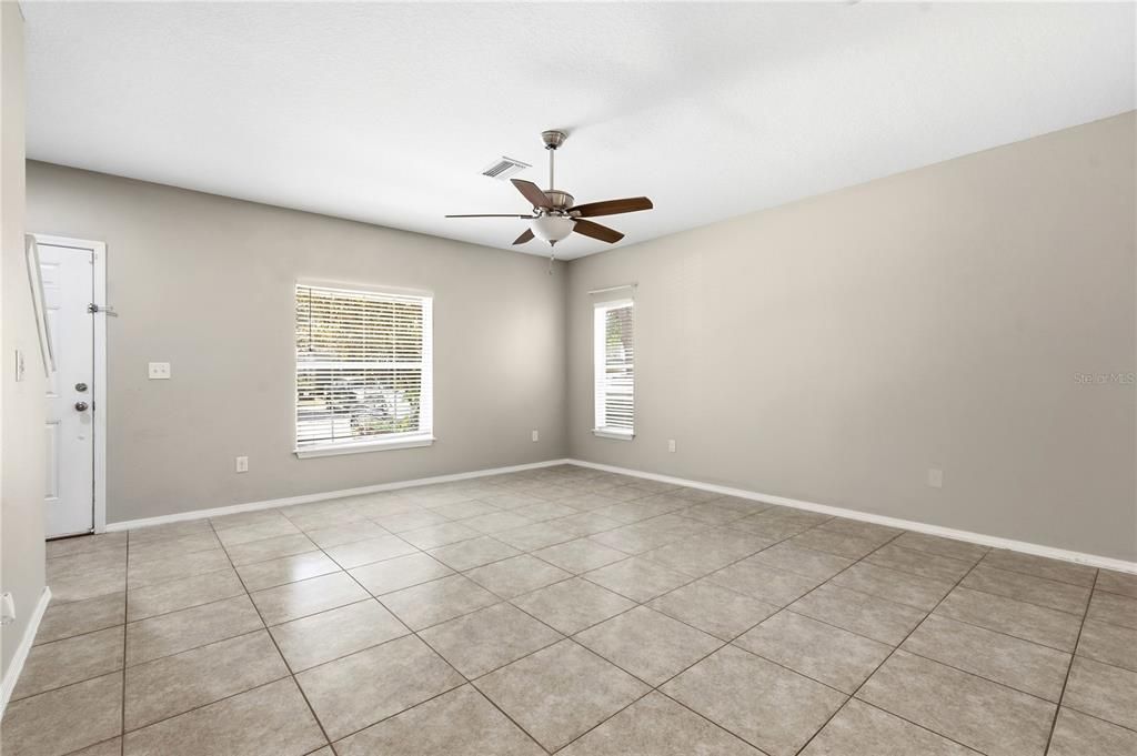 For Sale: $220,000 (2 beds, 2 baths, 1280 Square Feet)