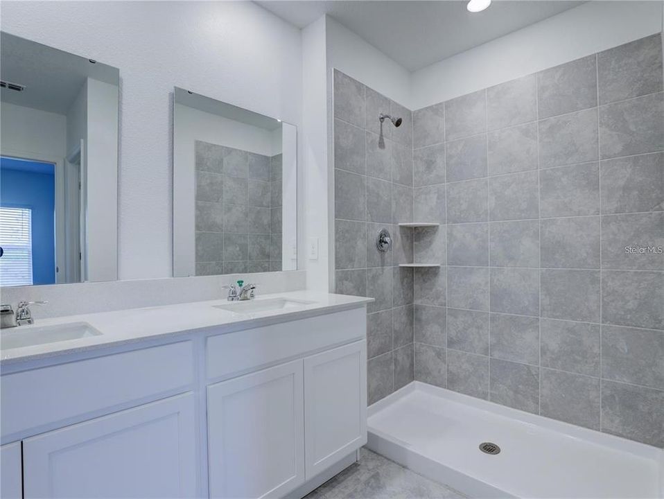 В аренду: $1,800 (3 спален, 2 ванн, 1461 Квадратных фут)