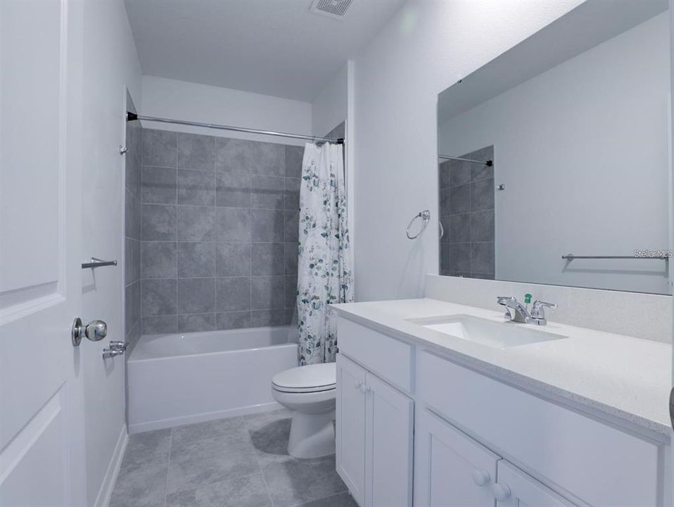 В аренду: $1,800 (3 спален, 2 ванн, 1461 Квадратных фут)
