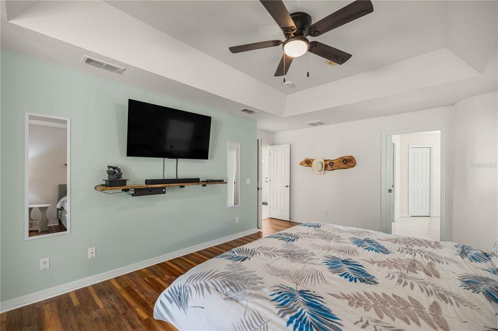 For Sale: $504,999 (4 beds, 2 baths, 2504 Square Feet)