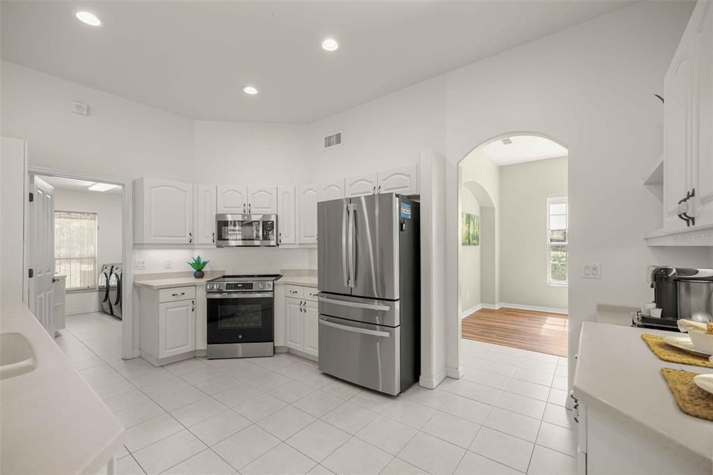 For Sale: $504,999 (4 beds, 2 baths, 2504 Square Feet)