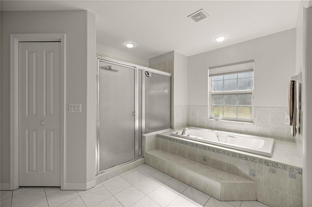 For Sale: $504,999 (4 beds, 2 baths, 2504 Square Feet)