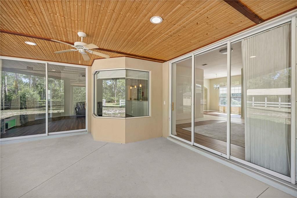 For Sale: $504,999 (4 beds, 2 baths, 2504 Square Feet)