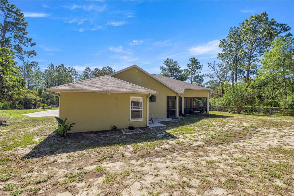 For Sale: $504,999 (4 beds, 2 baths, 2504 Square Feet)
