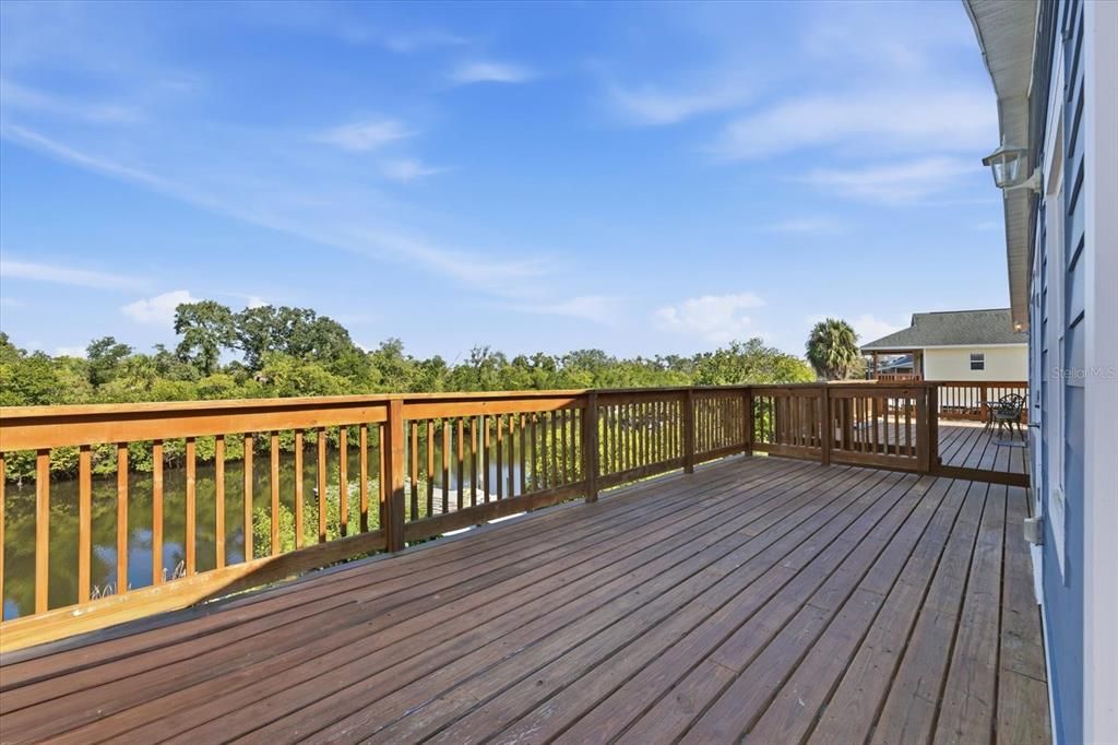 For Rent: $2,100 (2 beds, 1 baths, 858 Square Feet)