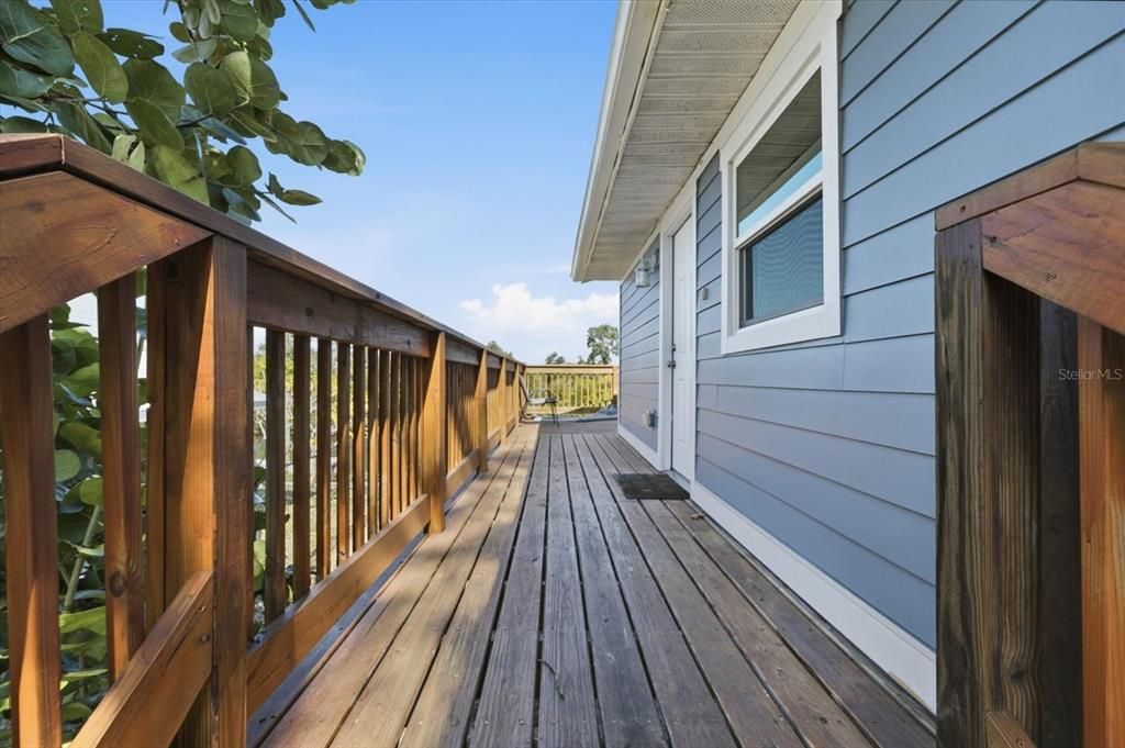 For Rent: $2,100 (2 beds, 1 baths, 858 Square Feet)