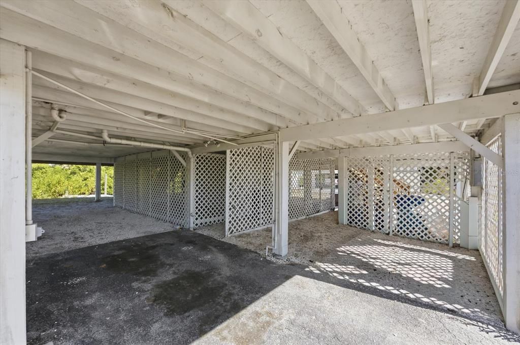 For Rent: $2,100 (2 beds, 1 baths, 858 Square Feet)
