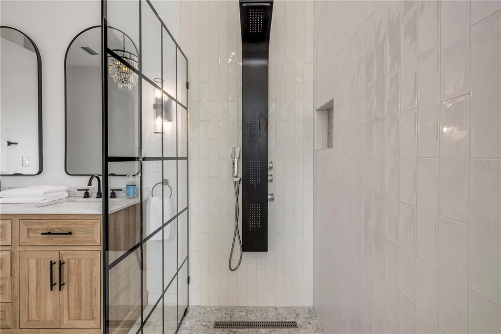 На продажу: $699,000 (3 спален, 2 ванн, 2079 Квадратных фут)