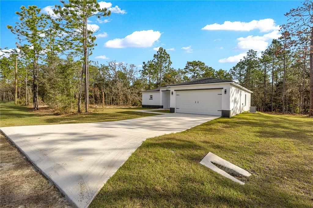 For Rent: $2,150 (3 beds, 2 baths, 1648 Square Feet)