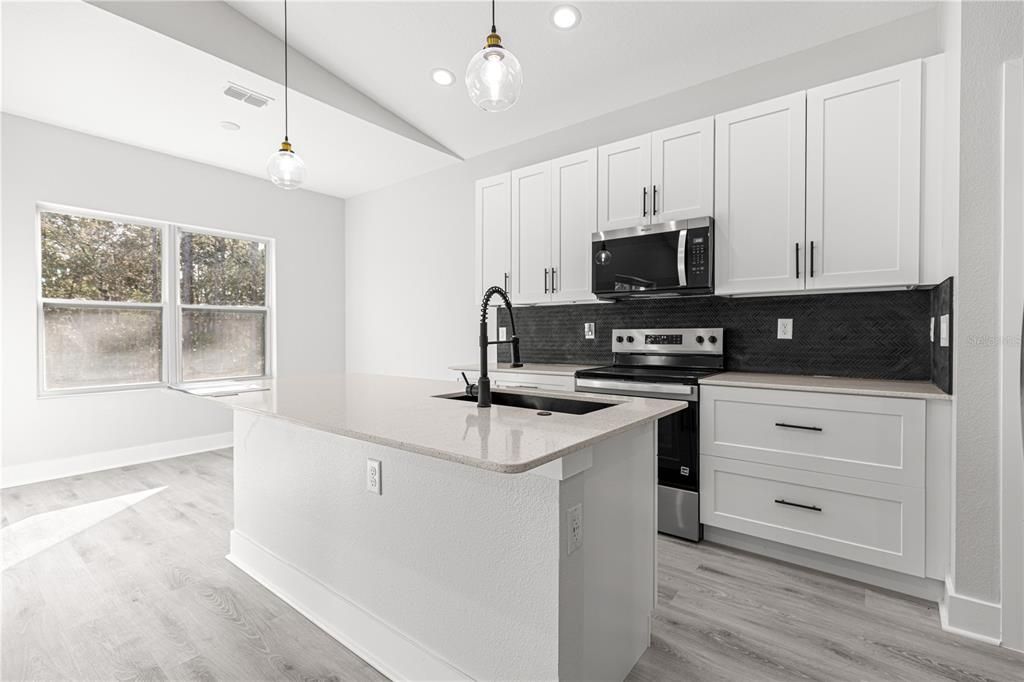 For Rent: $2,150 (3 beds, 2 baths, 1648 Square Feet)