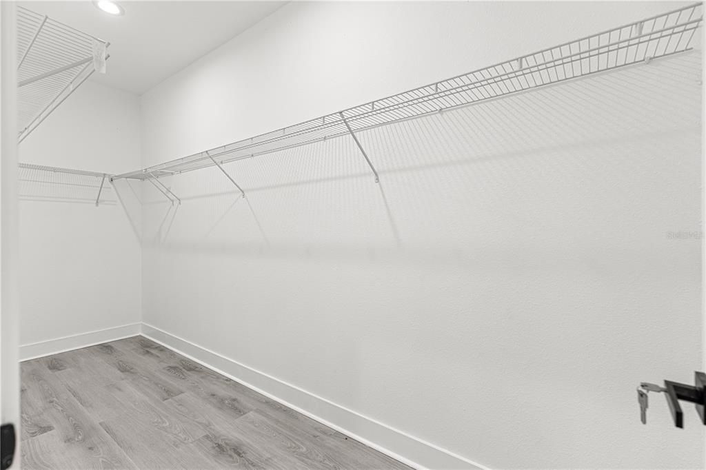 For Rent: $2,150 (3 beds, 2 baths, 1648 Square Feet)
