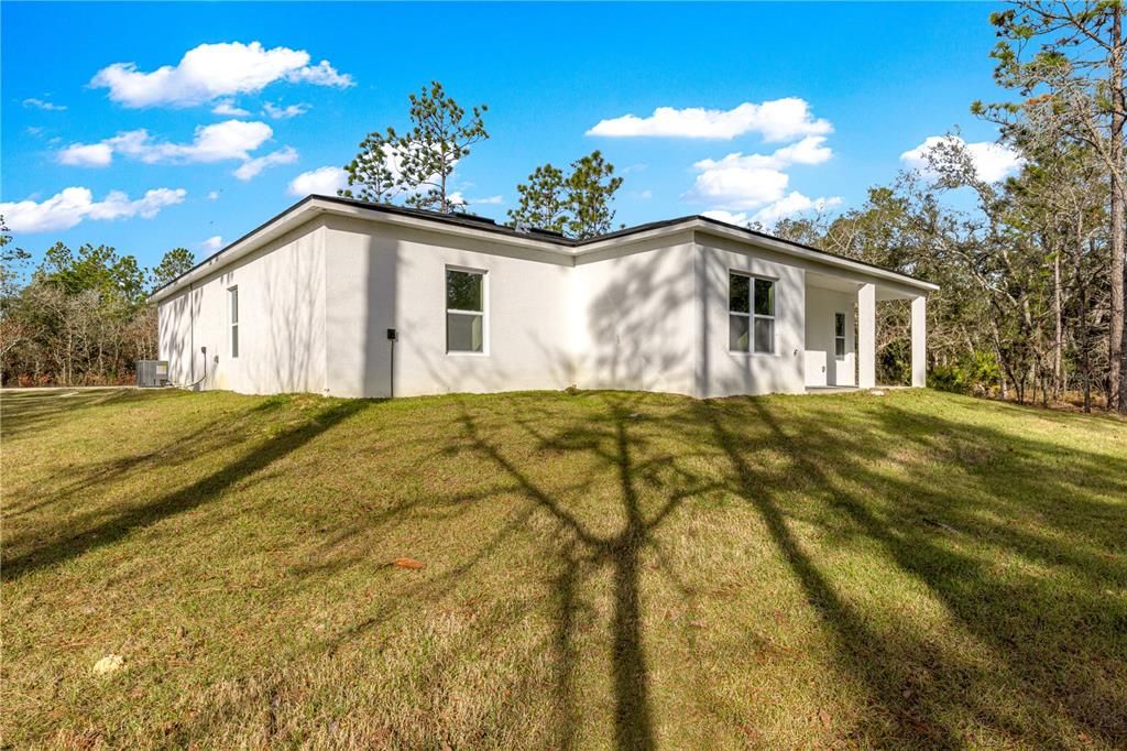 For Rent: $2,150 (3 beds, 2 baths, 1648 Square Feet)