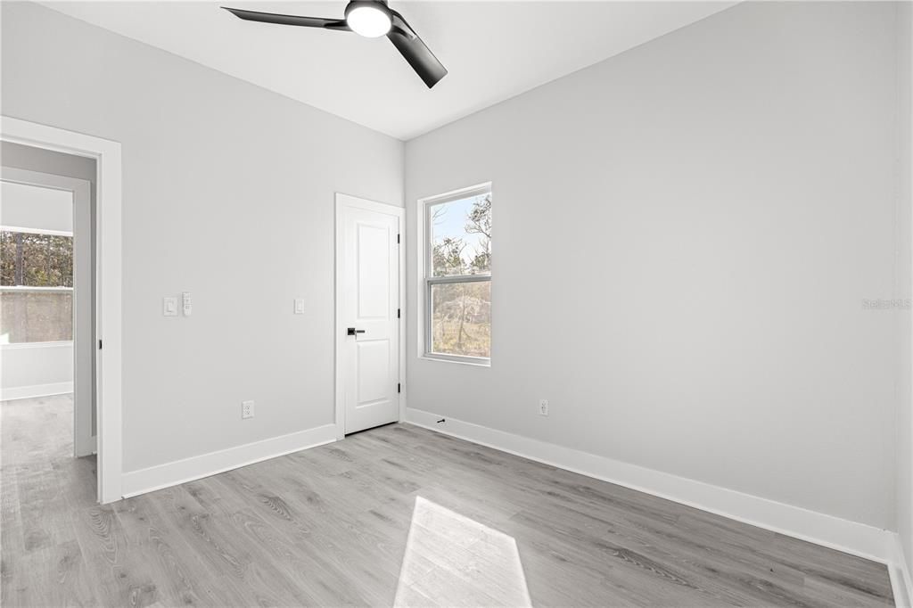 For Rent: $2,150 (3 beds, 2 baths, 1648 Square Feet)