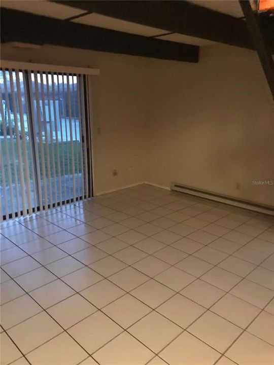 For Rent: $1,095 (1 beds, 1 baths, 672 Square Feet)