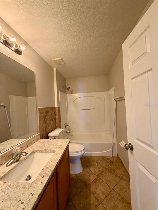 В аренду: $2,095 (3 спален, 2 ванн, 1304 Квадратных фут)
