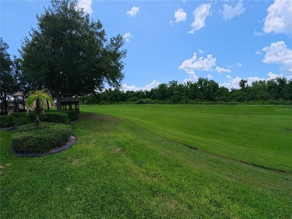 For Sale: $316,000 (2 beds, 2 baths, 1236 Square Feet)