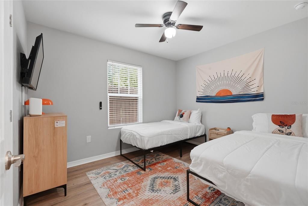 For Sale: $330,000 (3 beds, 2 baths, 1200 Square Feet)