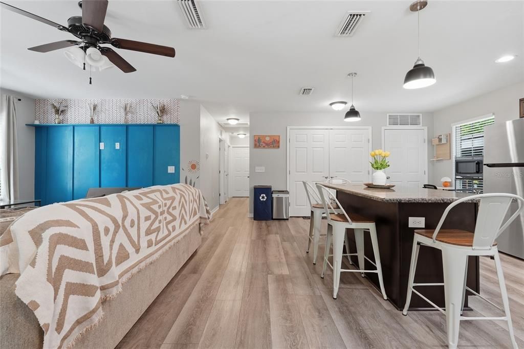 For Sale: $330,000 (3 beds, 2 baths, 1200 Square Feet)