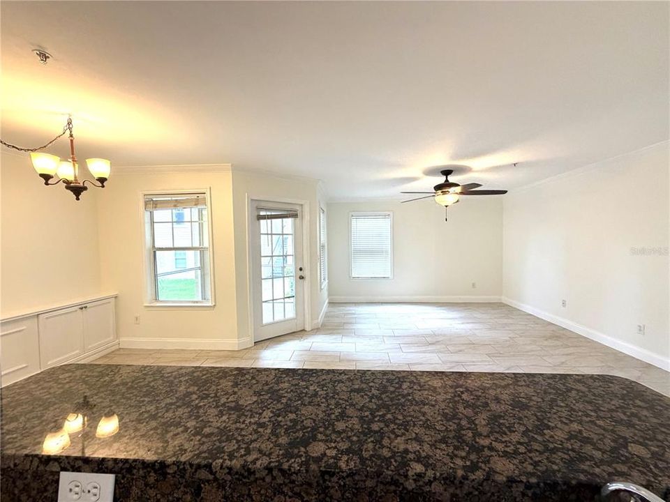 For Rent: $1,500 (2 beds, 1 baths, 1271 Square Feet)