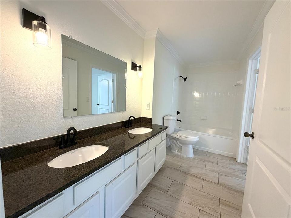 For Rent: $1,500 (2 beds, 1 baths, 1271 Square Feet)