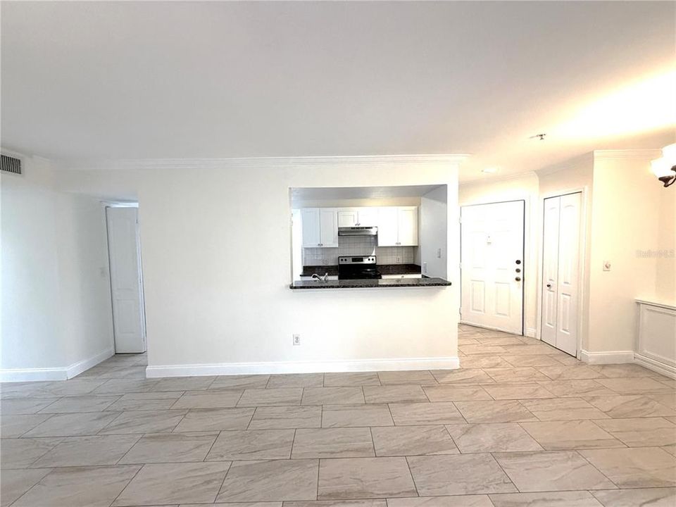 For Rent: $1,500 (2 beds, 1 baths, 1271 Square Feet)