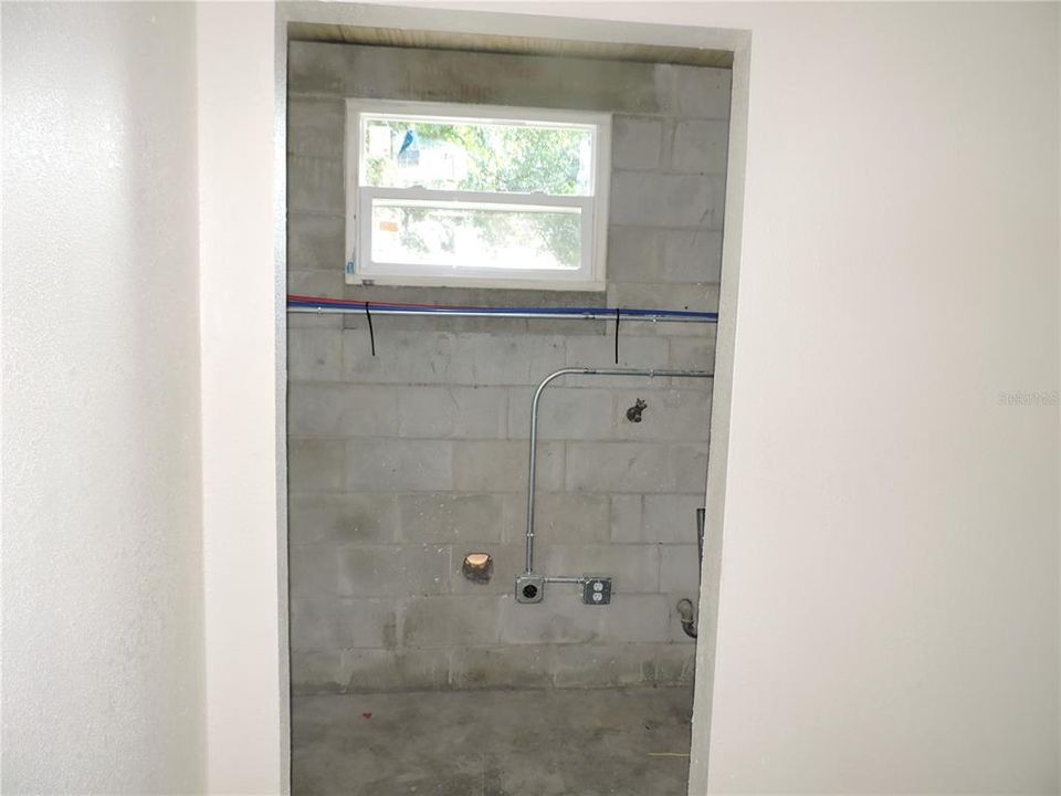 На продажу: $187,000 (3 спален, 1 ванн, 1072 Квадратных фут)