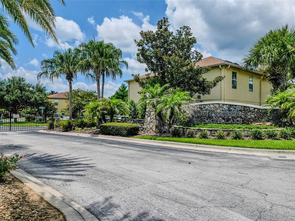En Venta: $319,900 (3 camas, 2 baños, 1781 Pies cuadrados)