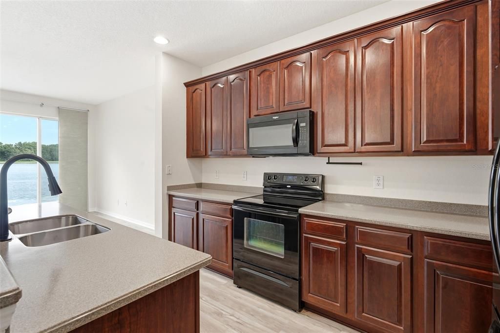 En Venta: $319,900 (3 camas, 2 baños, 1781 Pies cuadrados)