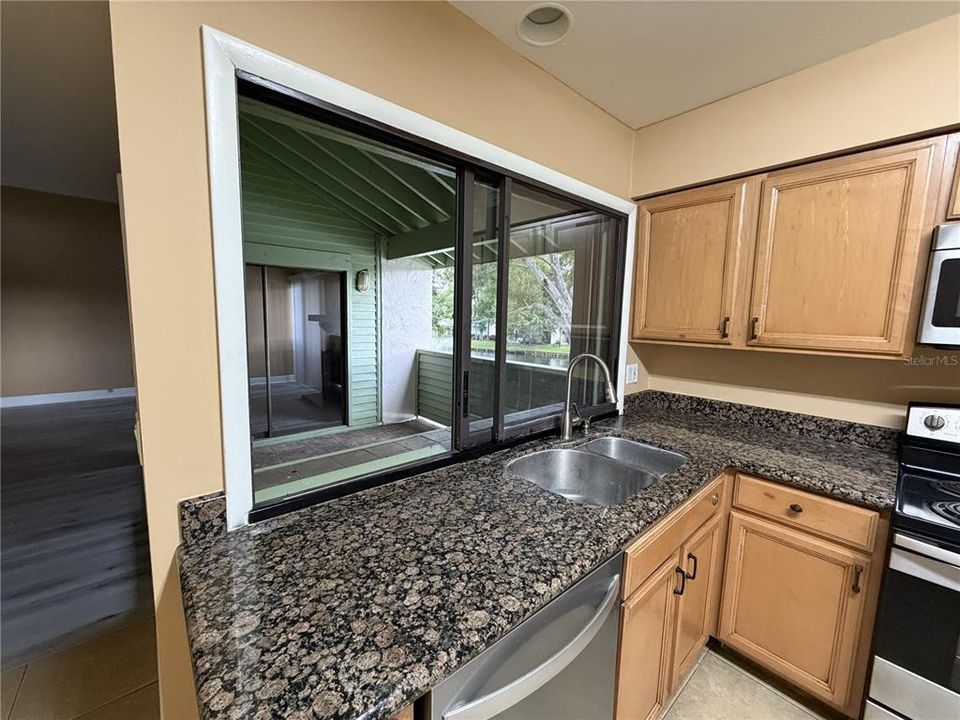 For Rent: $2,000 (2 beds, 2 baths, 1142 Square Feet)