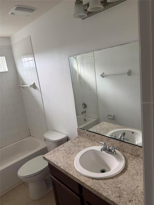 На продажу: $549,000 (3 спален, 2 ванн, 2004 Квадратных фут)