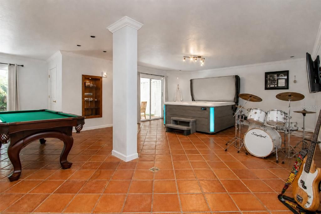 For Sale: $2,185,000 (4 beds, 3 baths, 2758 Square Feet)