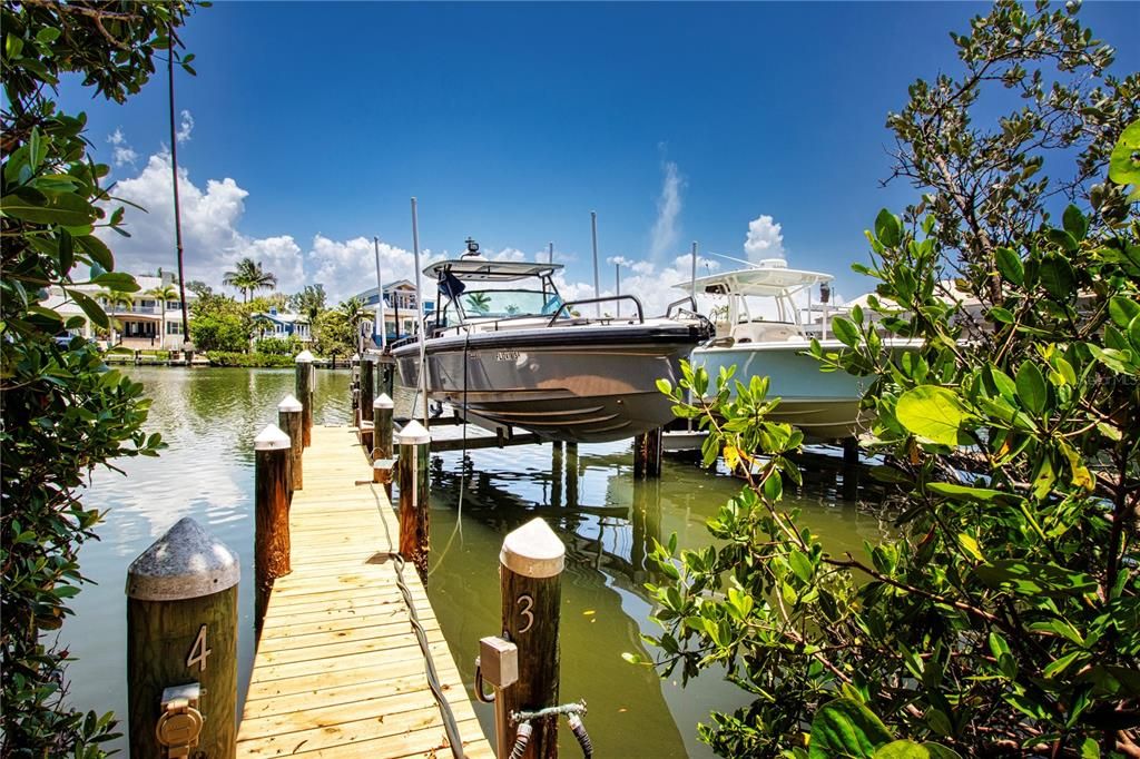 For Sale: $2,185,000 (4 beds, 3 baths, 2758 Square Feet)