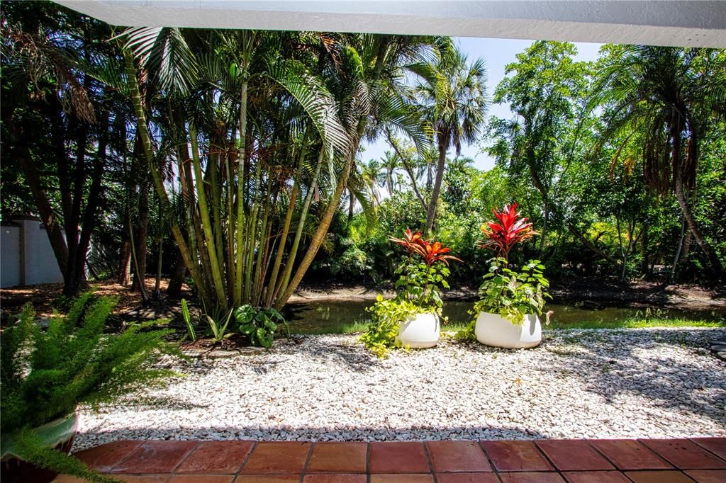 For Sale: $2,185,000 (4 beds, 3 baths, 2758 Square Feet)