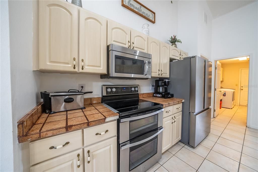 На продажу: $279,900 (3 спален, 2 ванн, 2172 Квадратных фут)